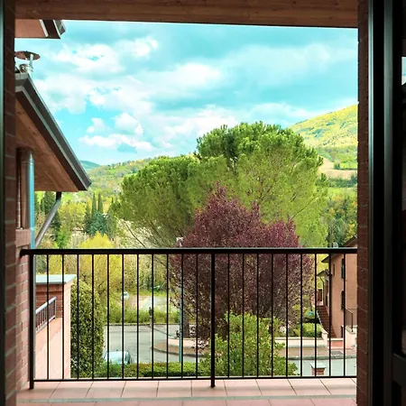 In A With Swimming Pool Holiday home Assisi